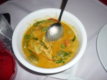 Tavuklu, hindistan cevizi suyuna çorba ( benim favorim!!)